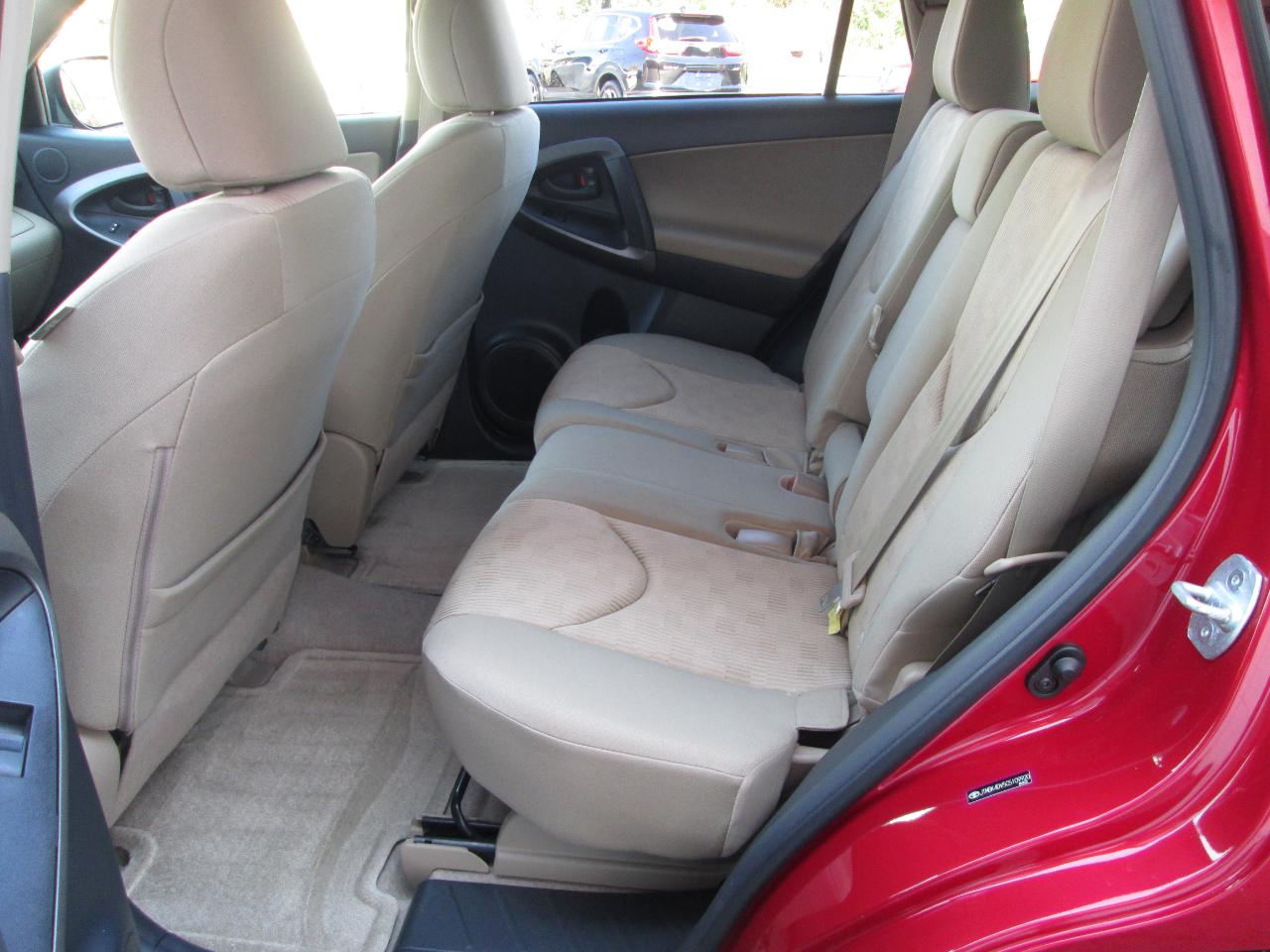 Toyota RAV4  2012