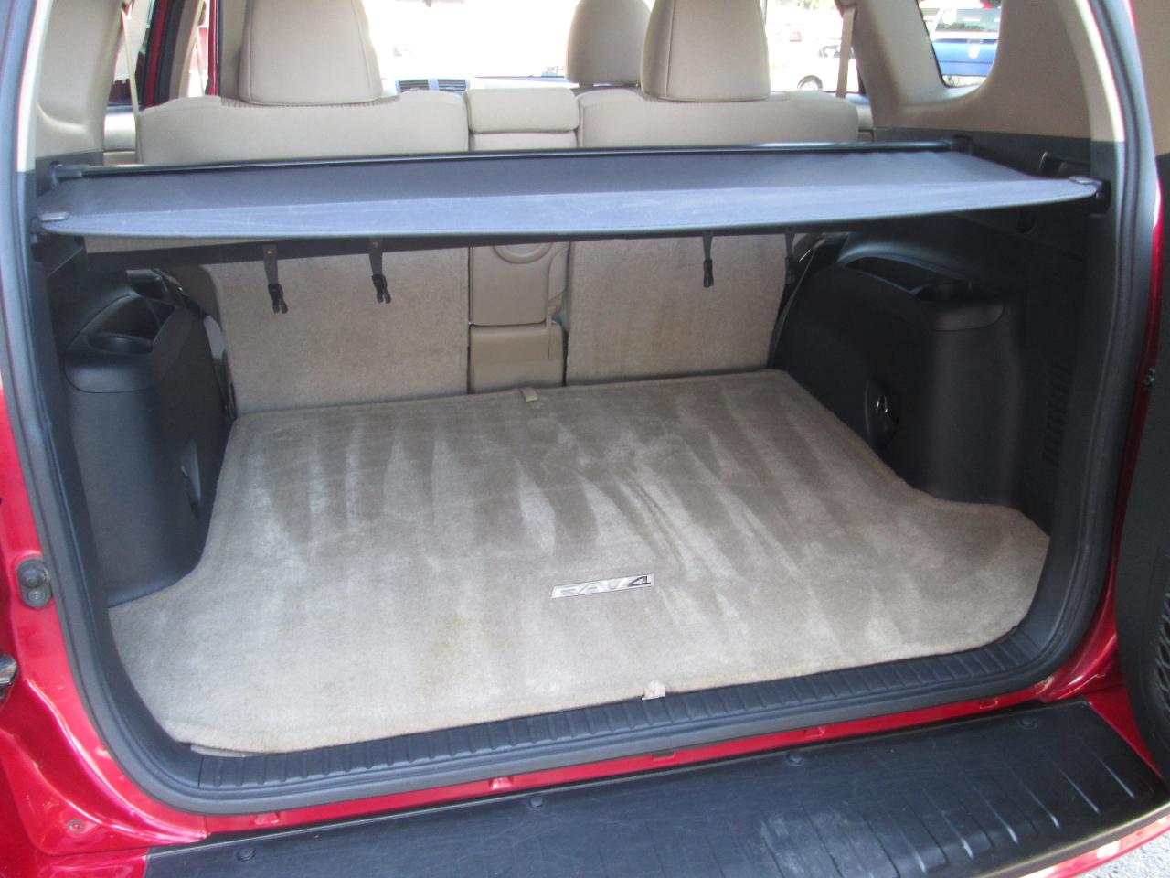 Toyota RAV4  2012