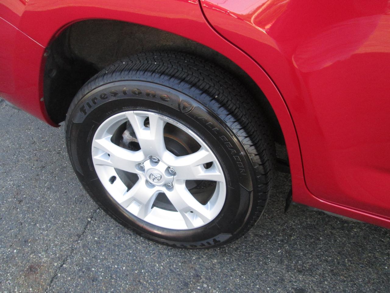 Toyota RAV4  2012