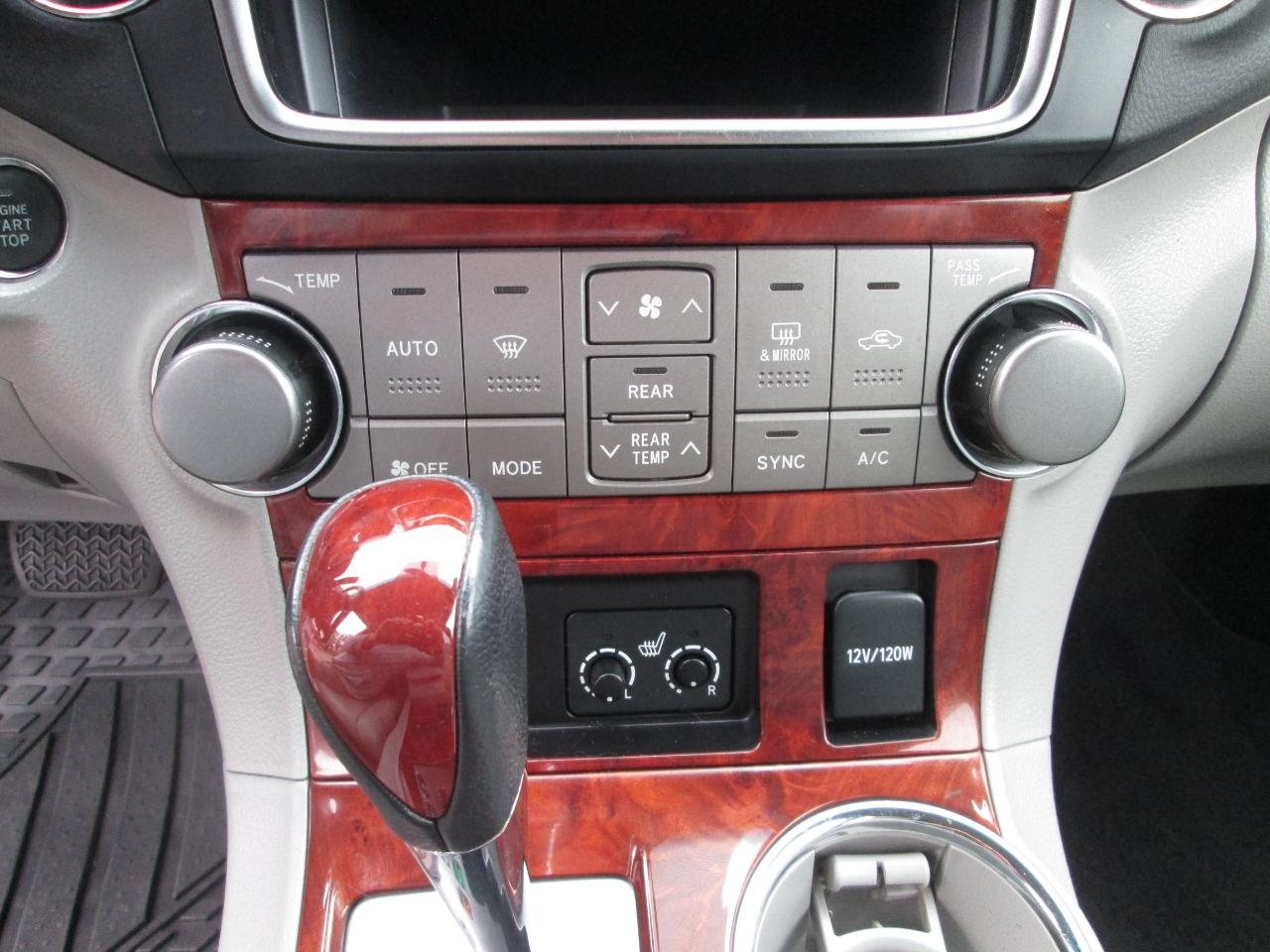 Toyota Highlander Limited 4WD 2013