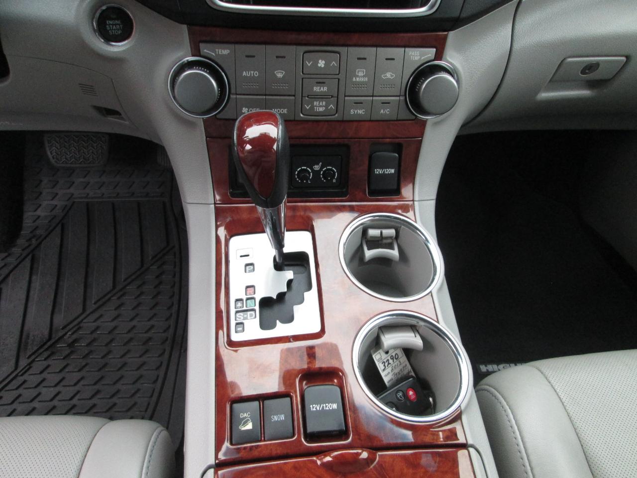Toyota Highlander Limited 4WD 2013