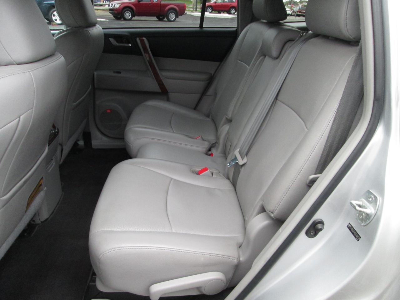 Toyota Highlander Limited 4WD 2013