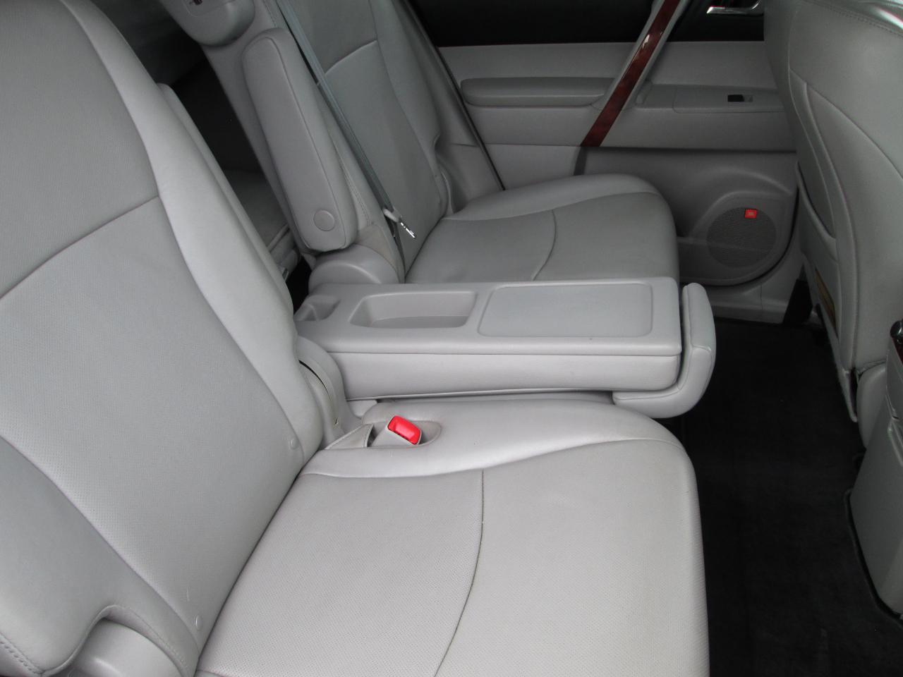 Toyota Highlander Limited 4WD 2013