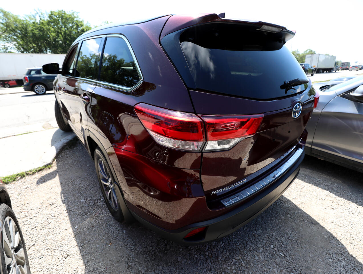 Toyota Highlander Hybrid XLE AWD 2019