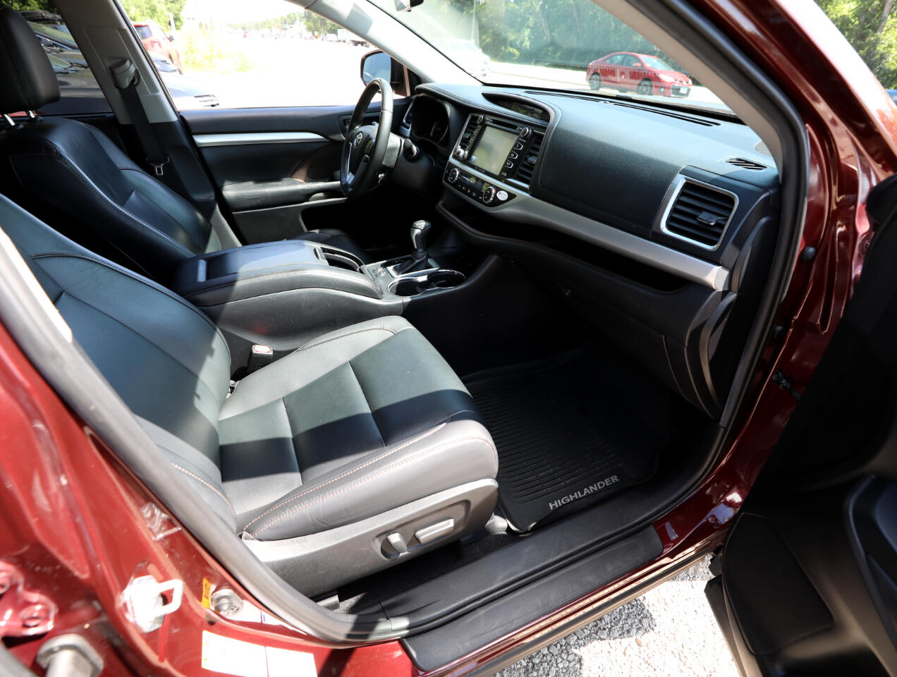 Toyota Highlander Hybrid XLE AWD 2019