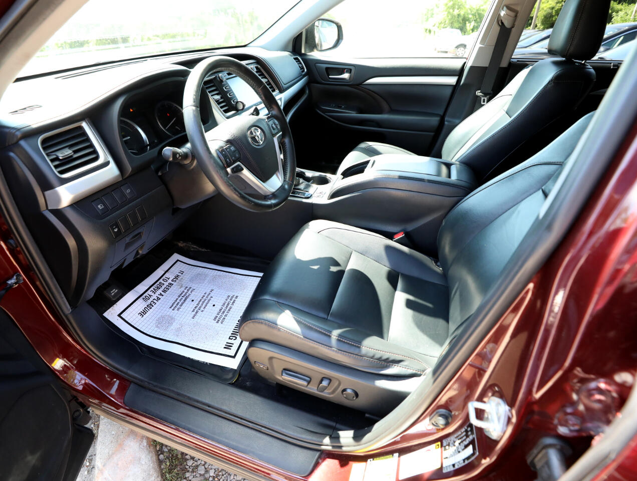 Toyota Highlander Hybrid XLE AWD 2019