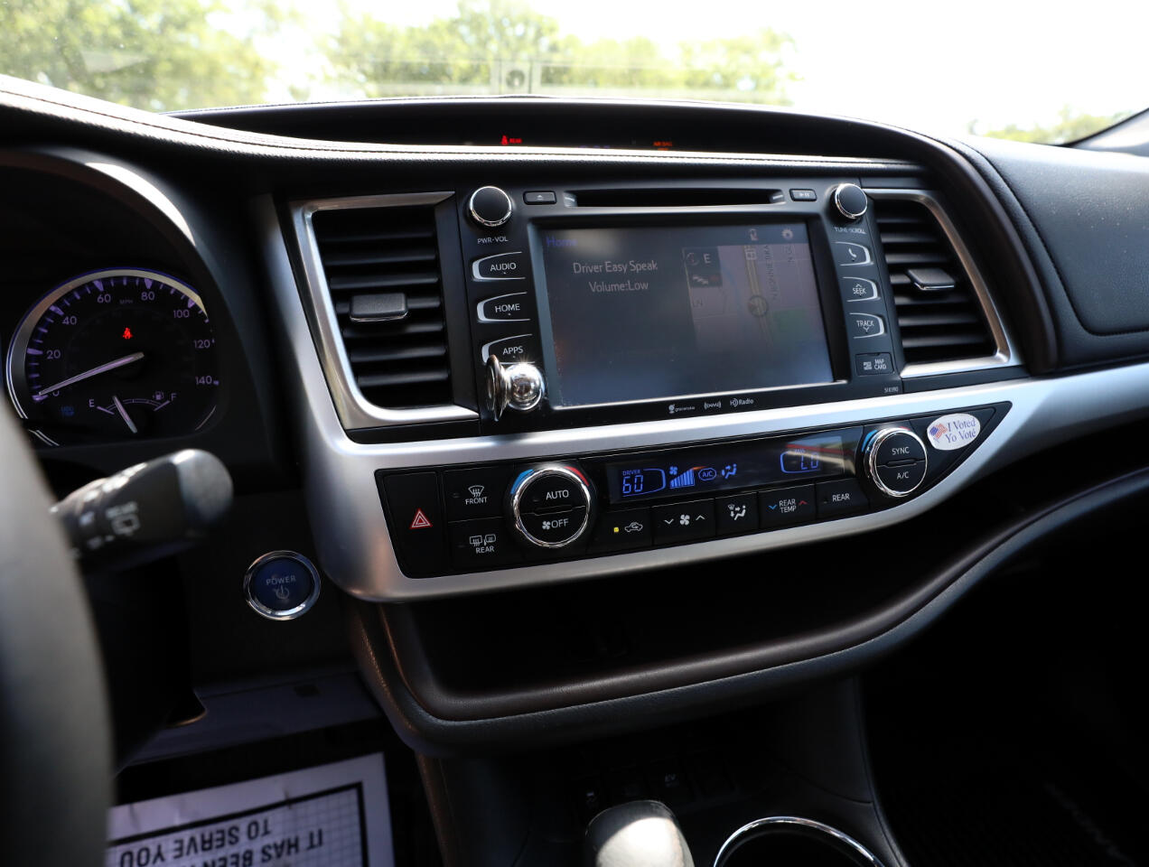 Toyota Highlander Hybrid XLE AWD 2019