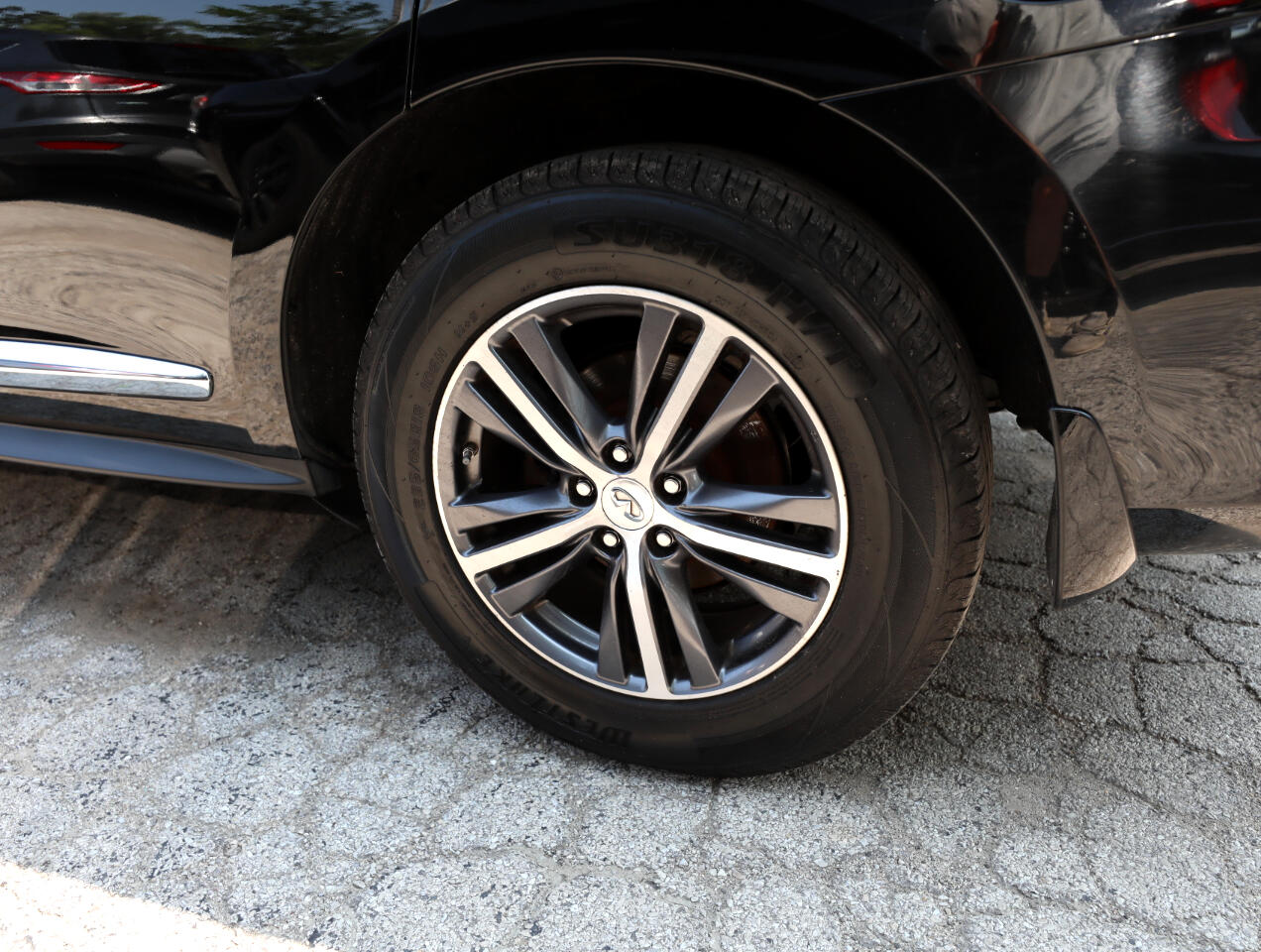 2017 Infiniti QX60 Base AWD photo 9