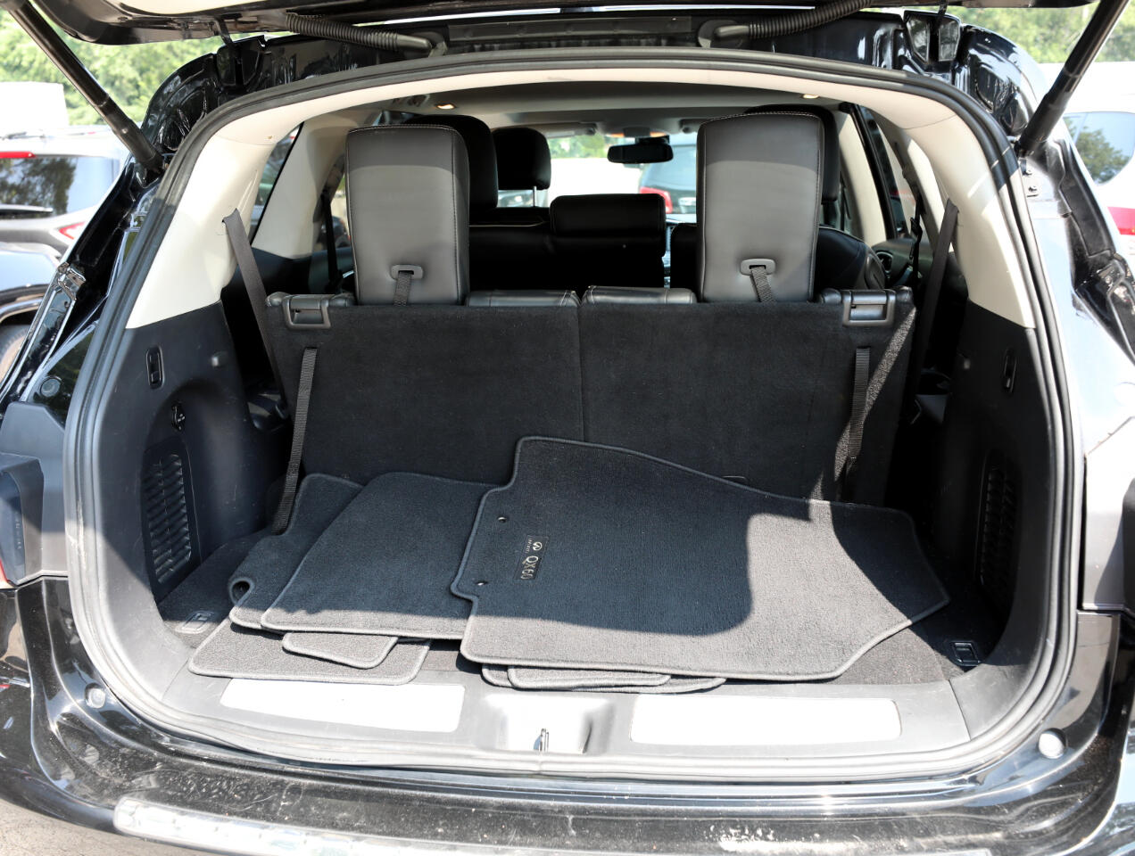 2017 Infiniti QX60 Base AWD photo 11