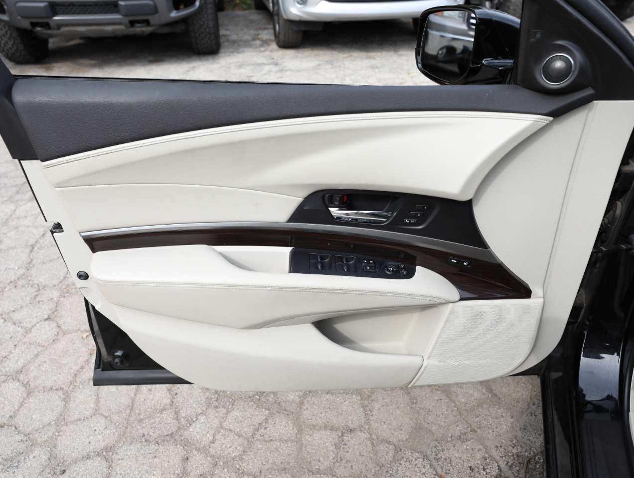 Acura RLX 6-Spd AT w/Technology Package 2016