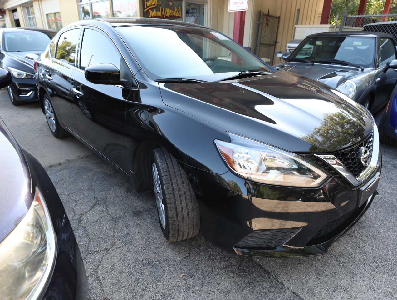 2016 Nissan Sentra S photo 4