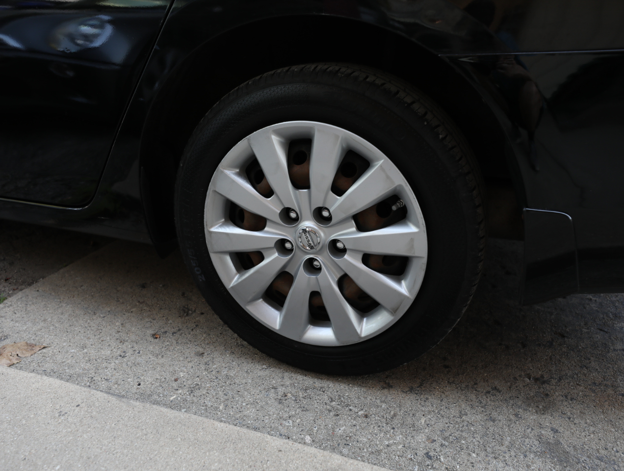 2016 Nissan Sentra S photo 8
