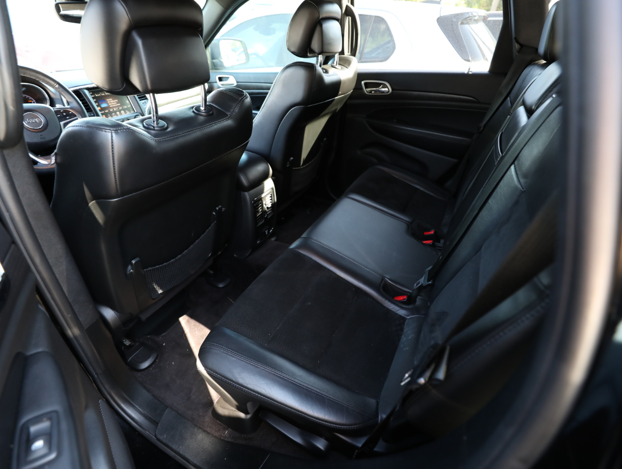 2017 Jeep Grand Cherokee Limited photo 11