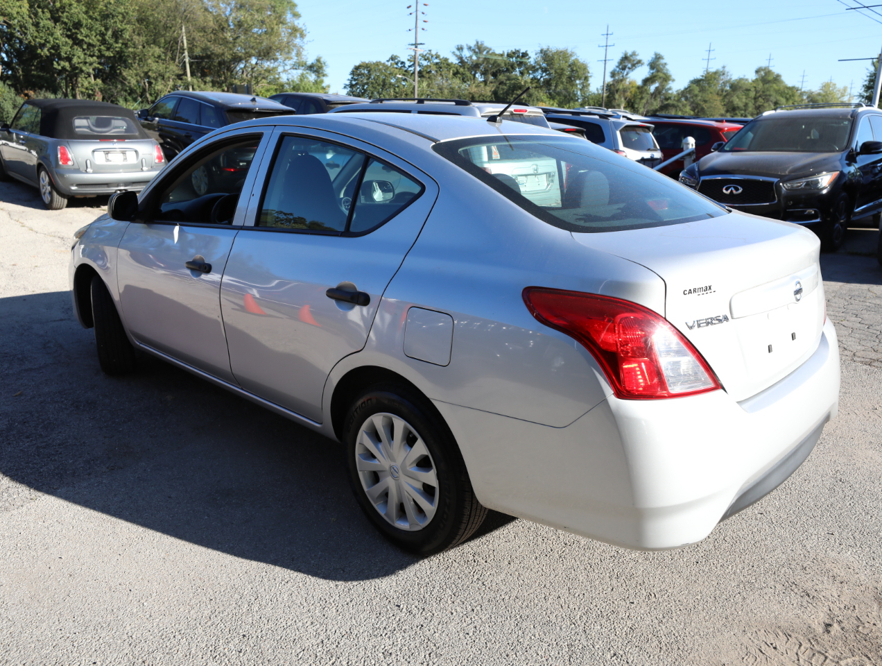 2015 Nissan Versa 1.6 S photo 7