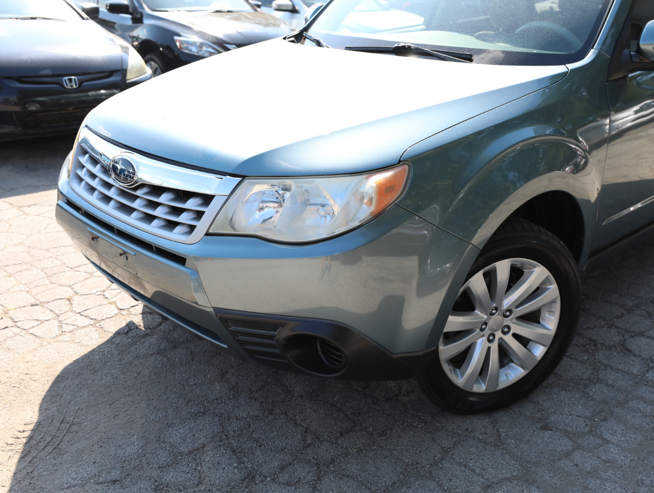 2011 Subaru Forester 2.5X Premium photo 2