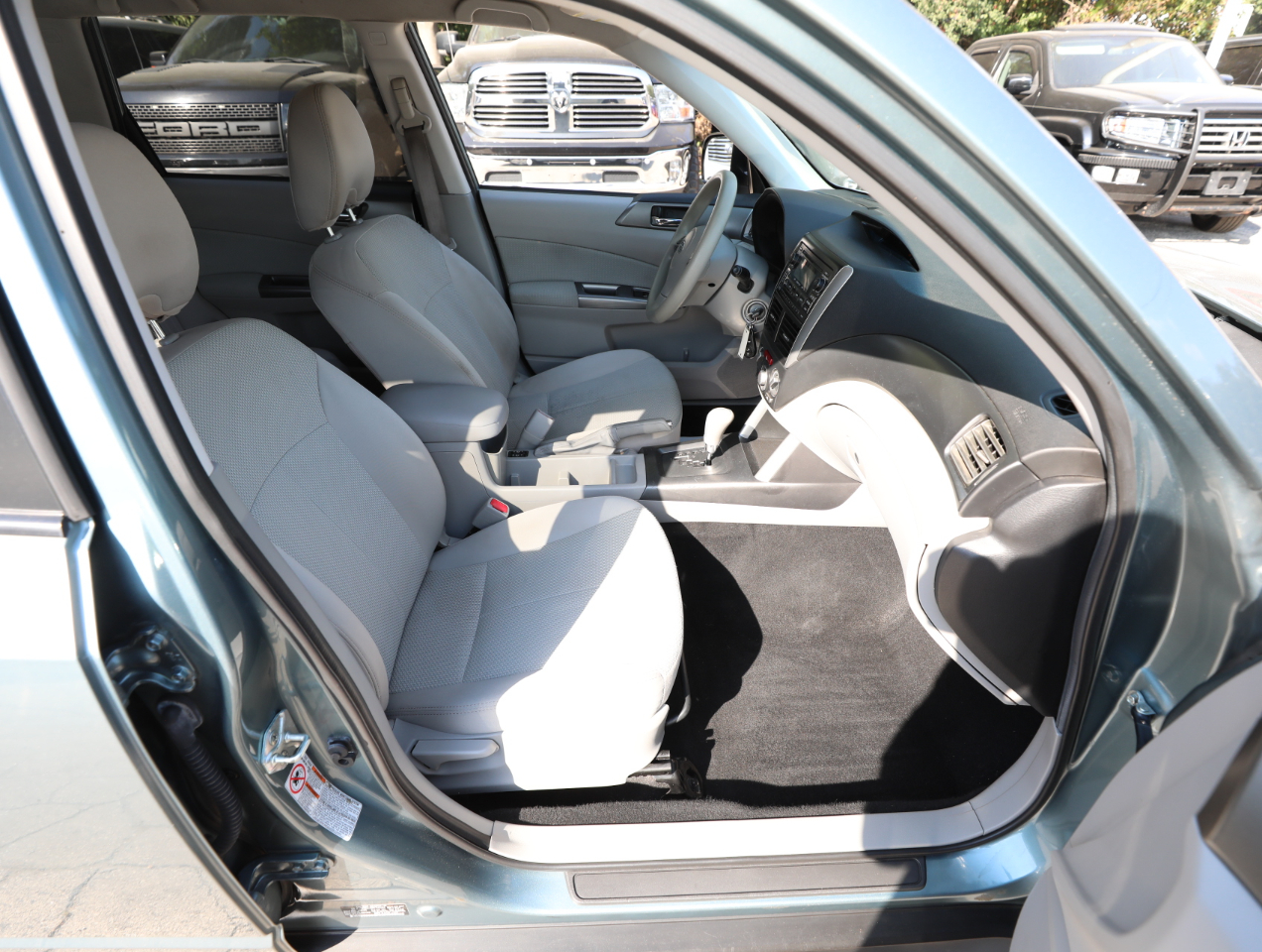 2011 Subaru Forester 2.5X Premium photo 10