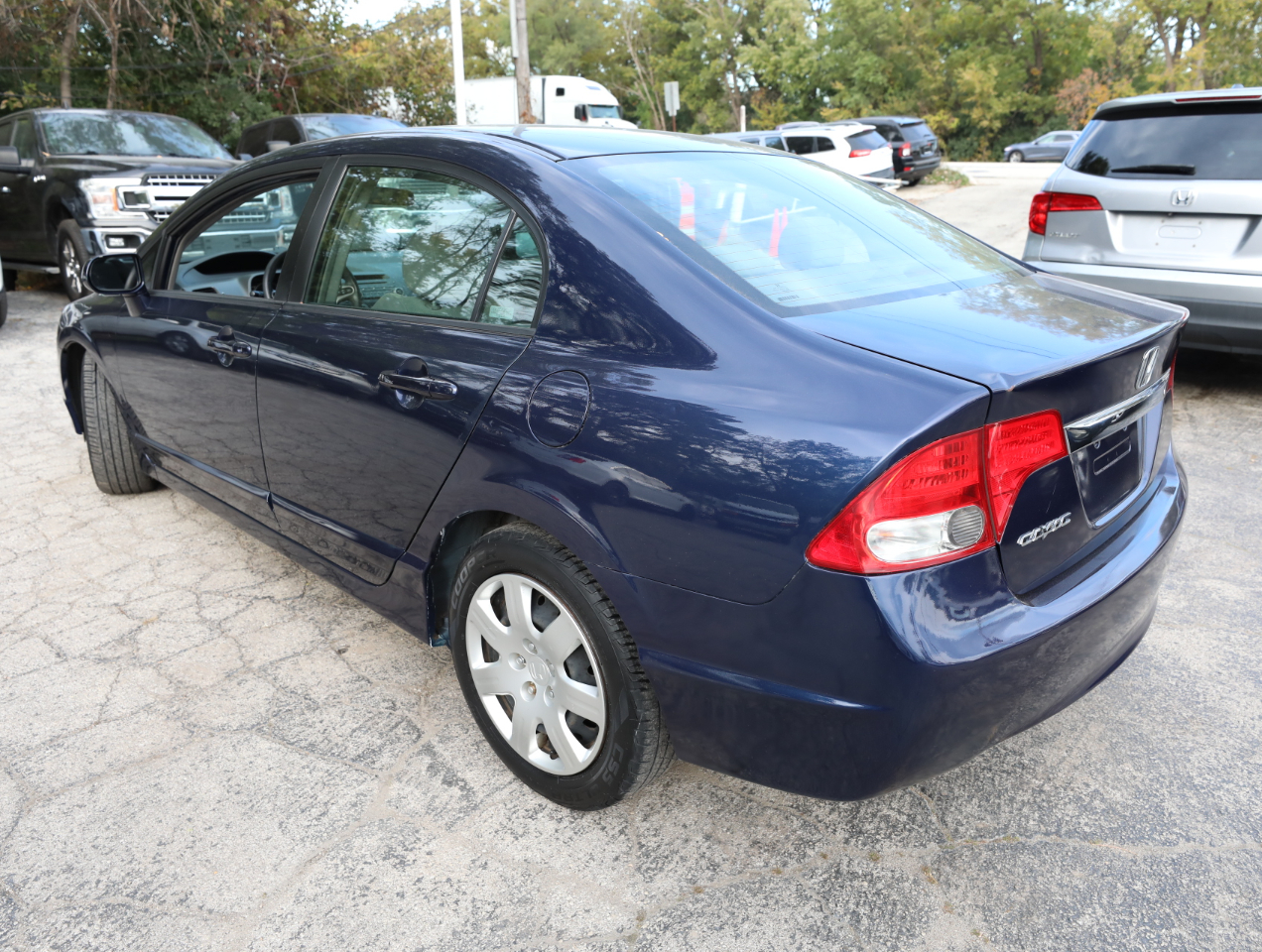Honda Civic LX Sedan 5-Speed AT 2009