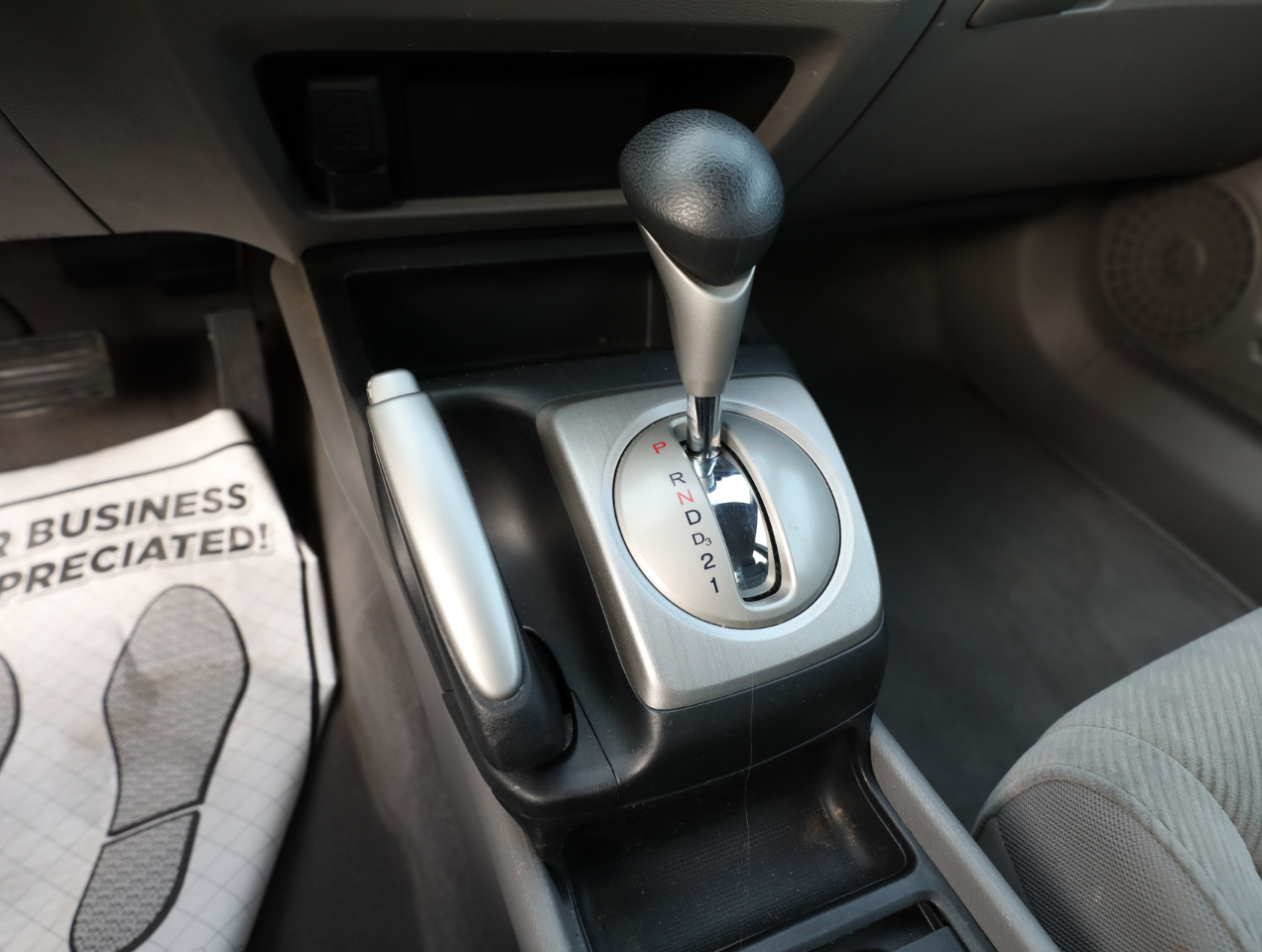 Honda Civic LX Sedan 5-Speed AT 2009