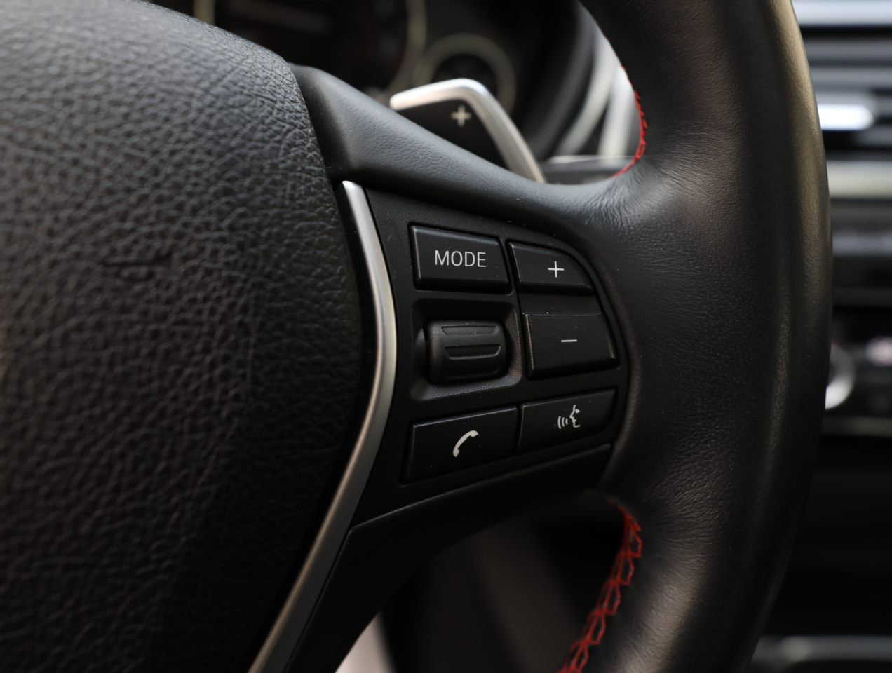 BMW 3-Series 330i xDrive SULEV Sedan 2018