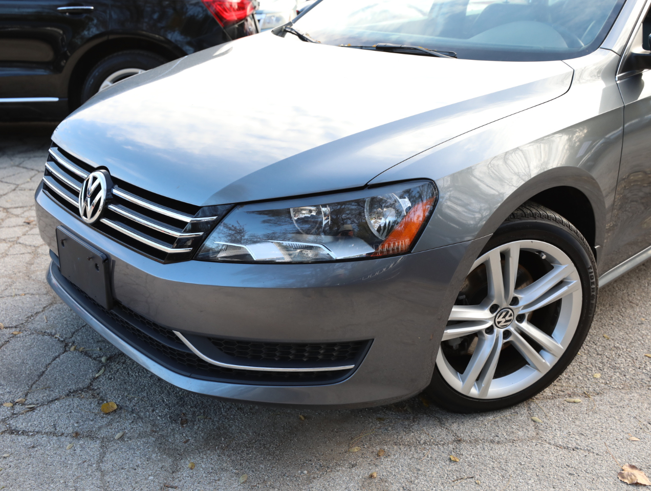 2014 Volkswagen Passat SE photo 2
