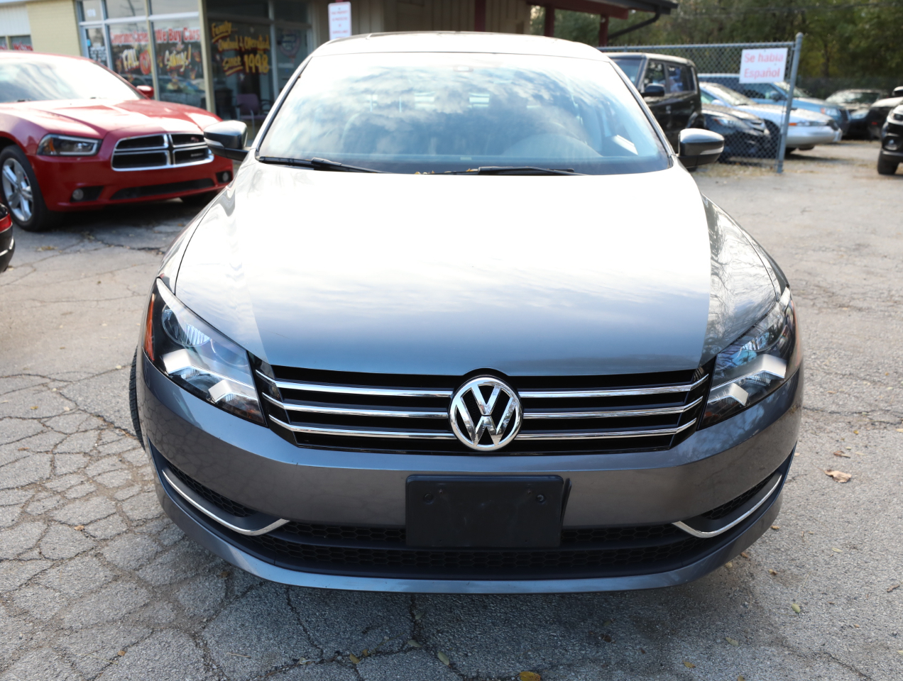2014 Volkswagen Passat SE photo 3