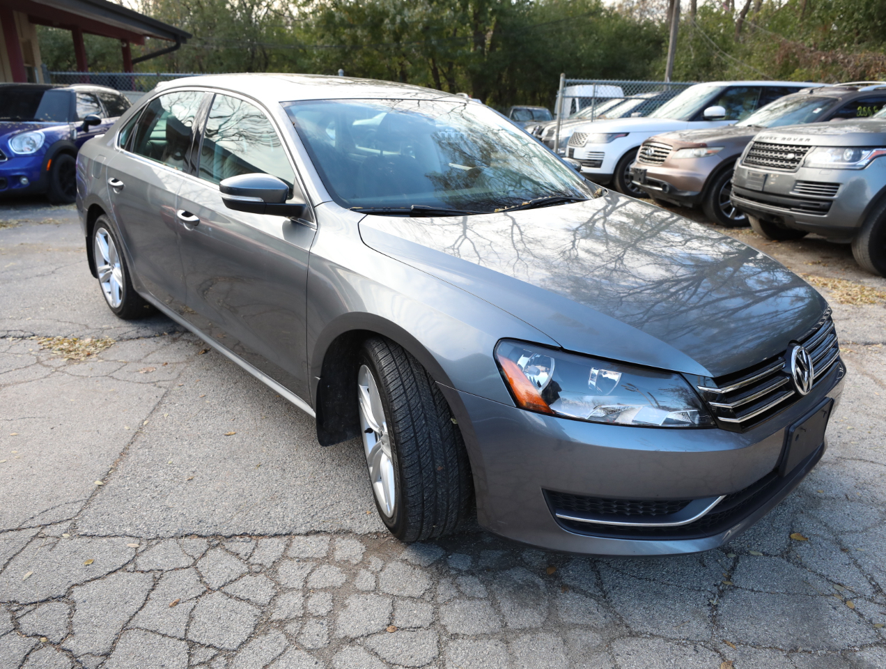 2014 Volkswagen Passat SE photo 4