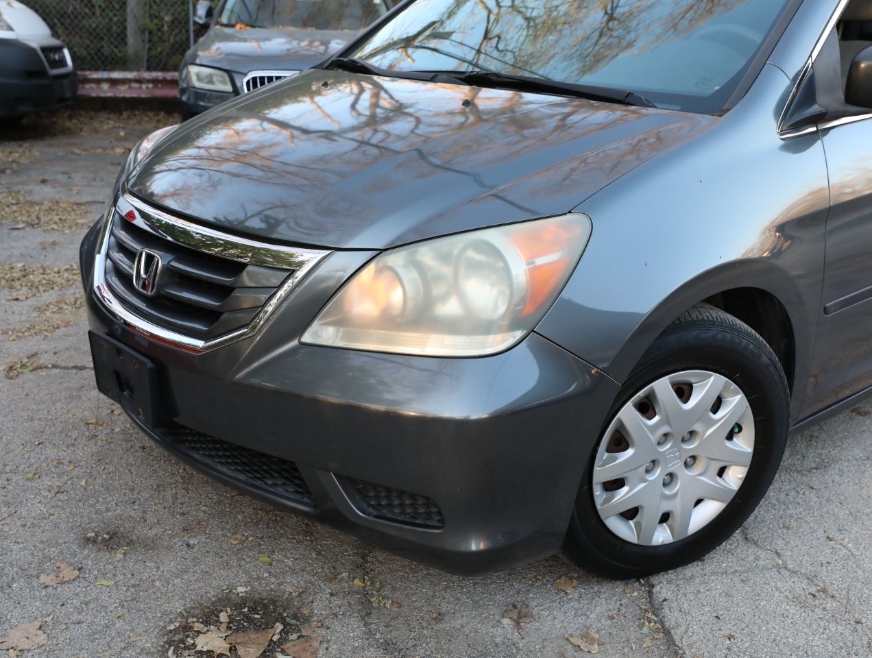 2010 Honda Odyssey LX photo 2