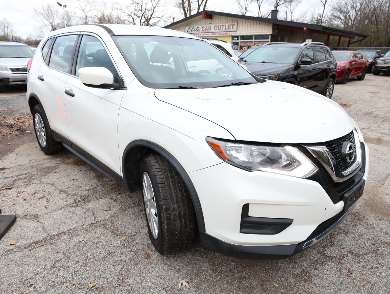 2017 Nissan Rogue S AWD photo 3