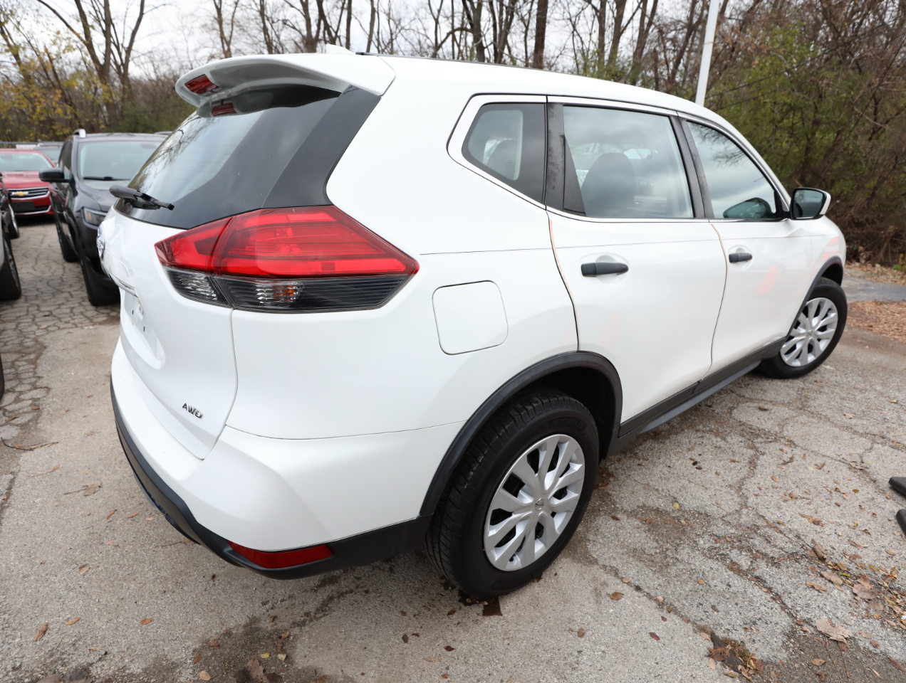 2017 Nissan Rogue S AWD photo 4