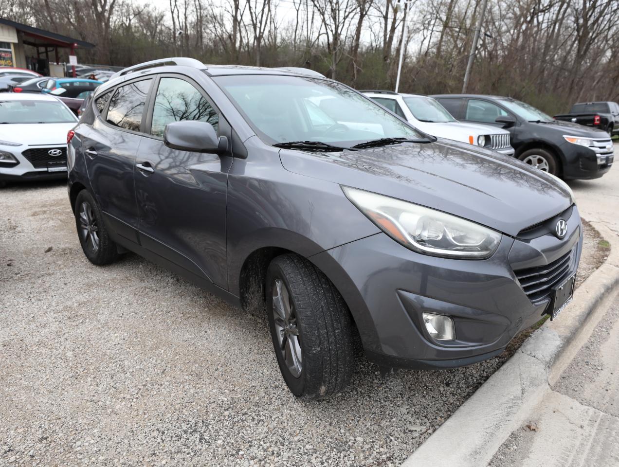 View vehicle photo 4