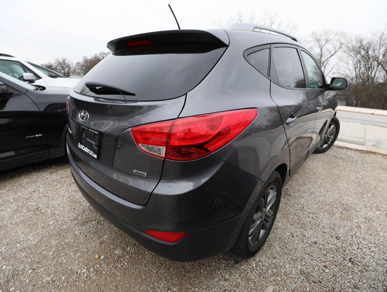 View vehicle photo 6