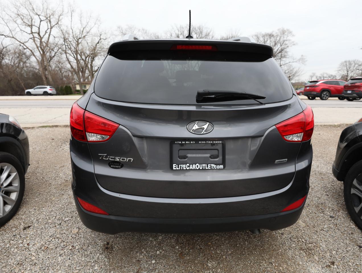 View vehicle photo 7