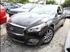 2015 Infiniti Q70 