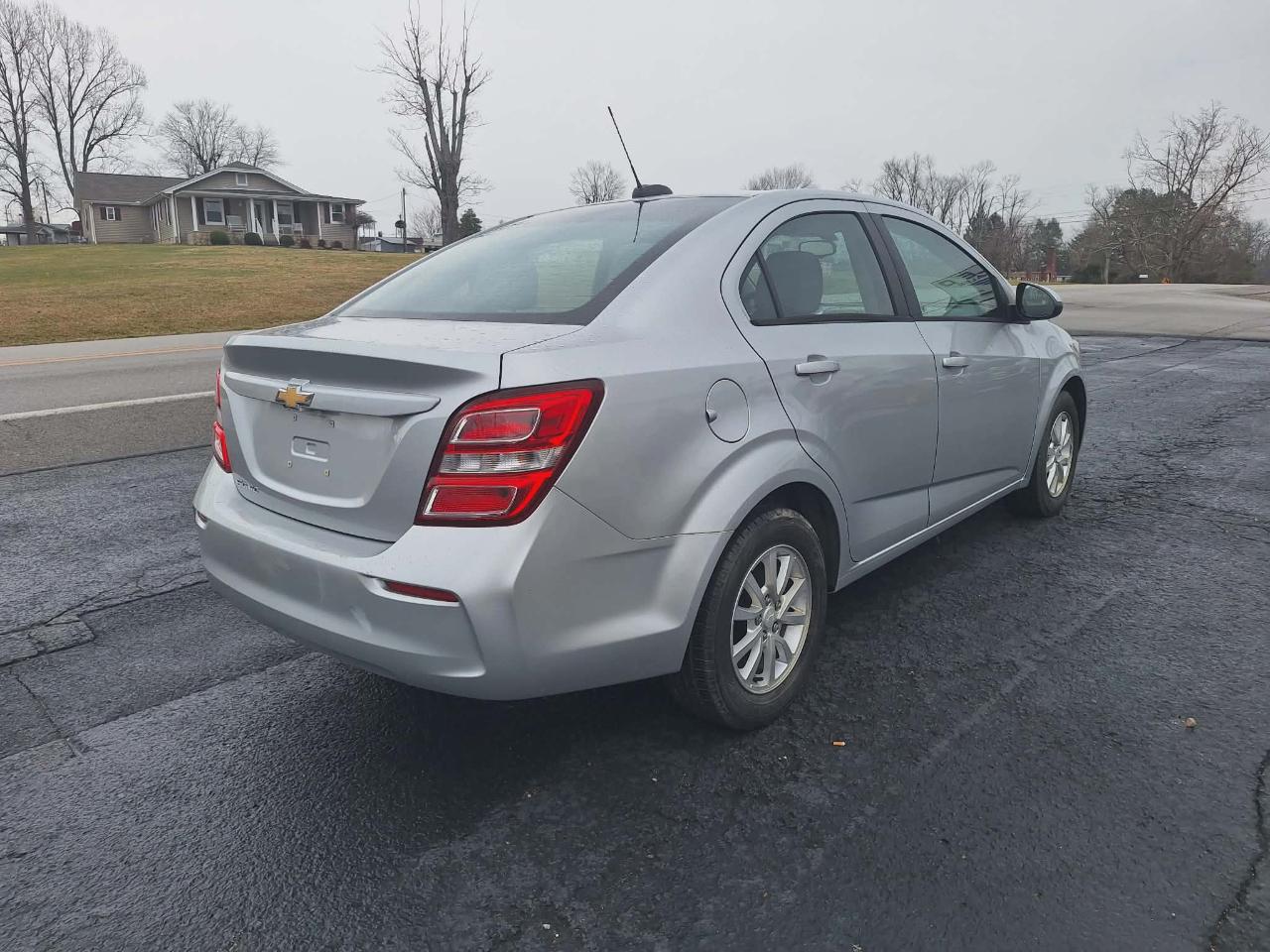 Chevrolet Sonic LS Auto Sedan 2017