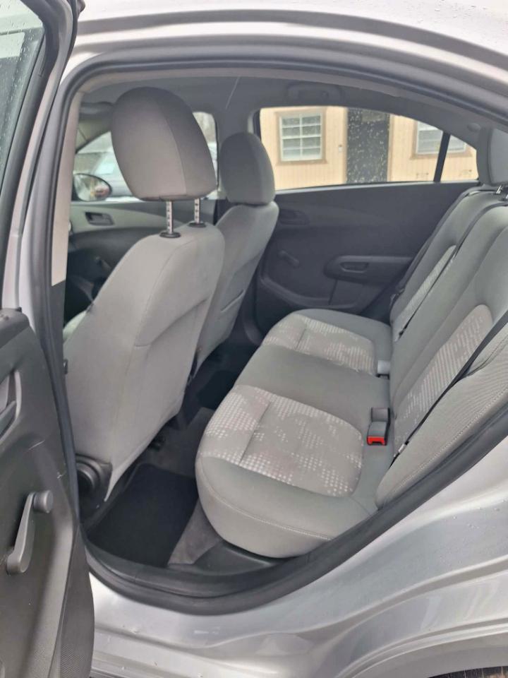 Chevrolet Sonic LS Auto Sedan 2017