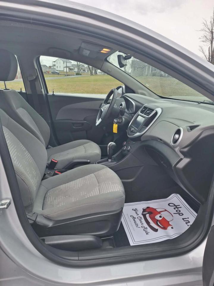 Chevrolet Sonic LS Auto Sedan 2017