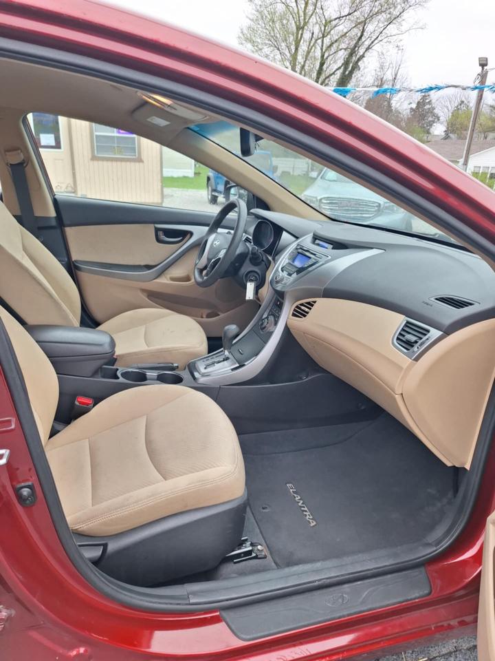 Hyundai Elantra Limited 2013