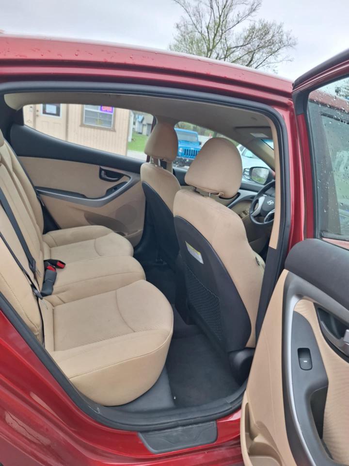 Hyundai Elantra Limited 2013