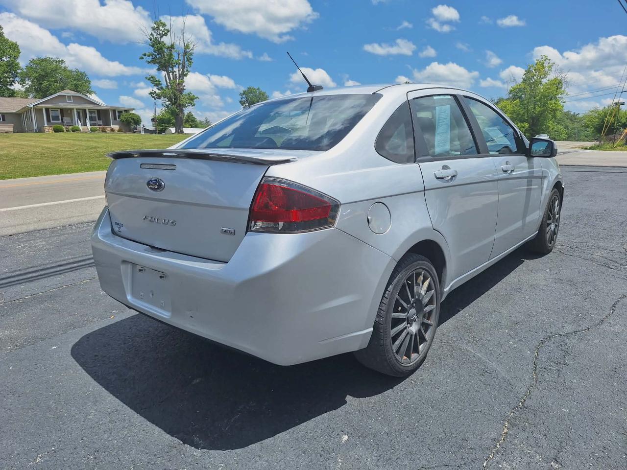 Ford Focus SES Sedan 2011