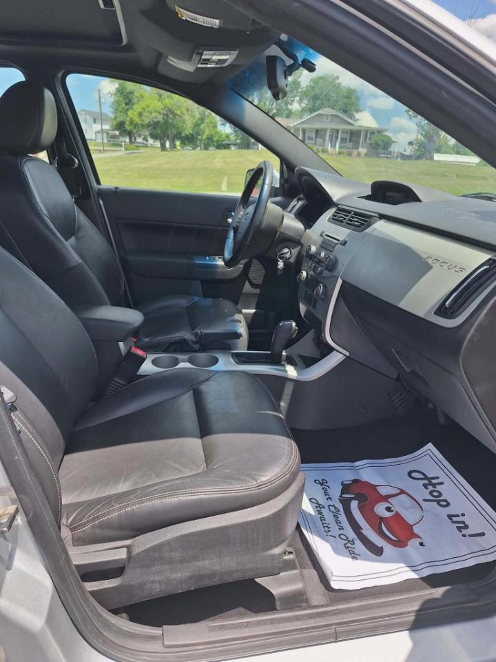 Ford Focus SES Sedan 2011