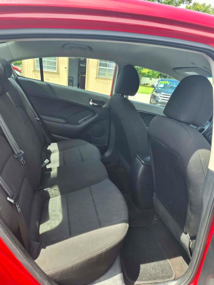 Kia Forte LX w/Popular Package 2016