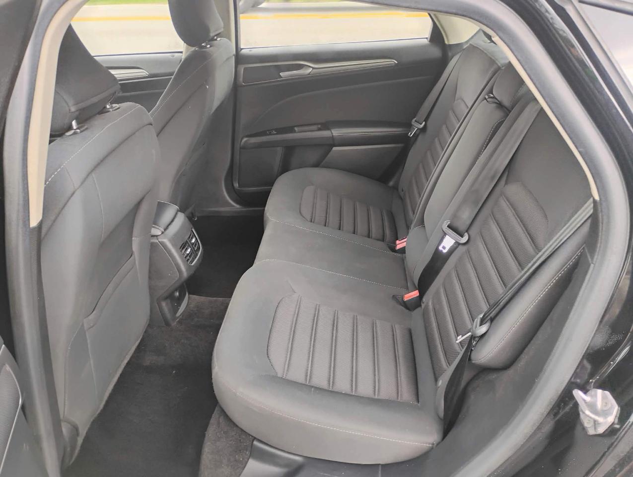 Ford Fusion SE 2017