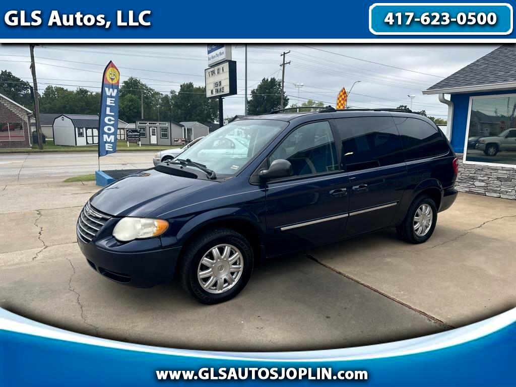 2005 Chrysler Town & Country