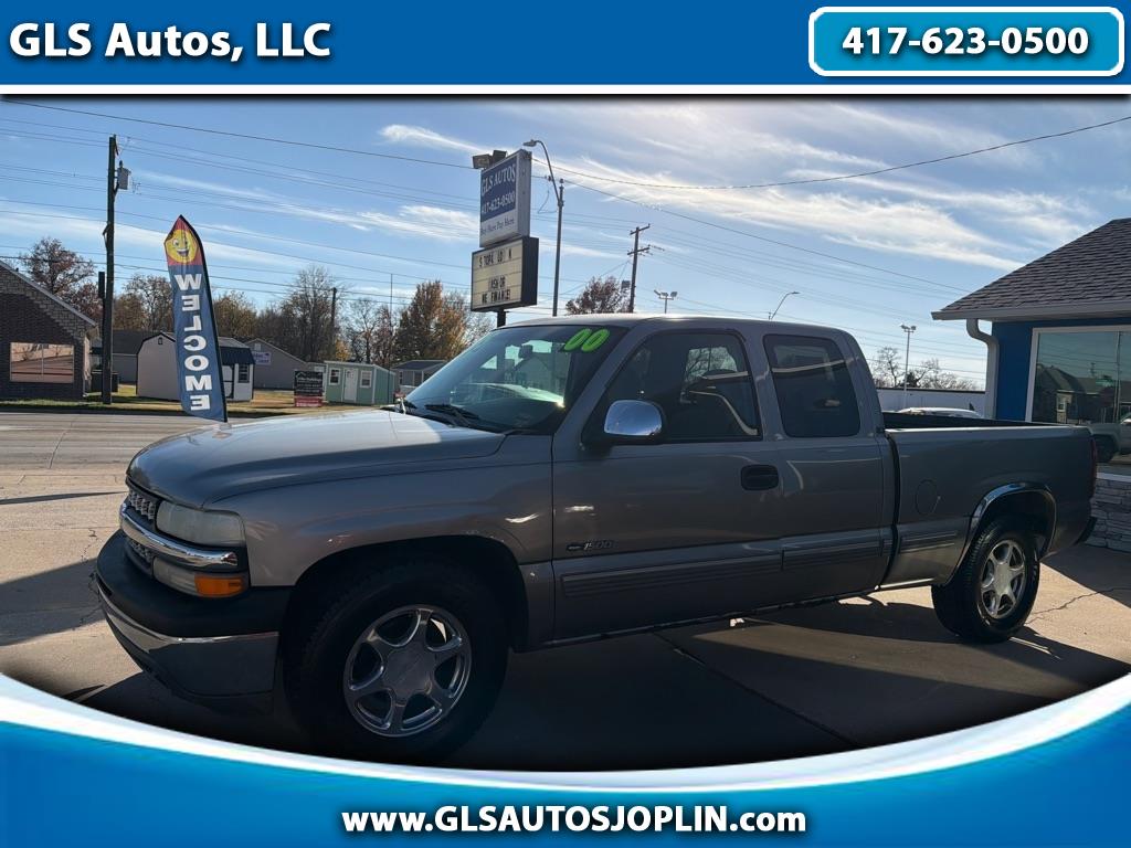 2000 Chevrolet Silverado's photo