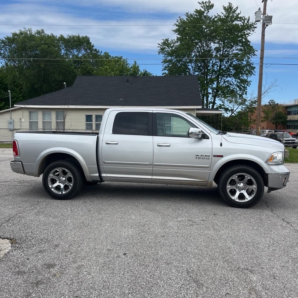 RAM 1500 Laramie 2016