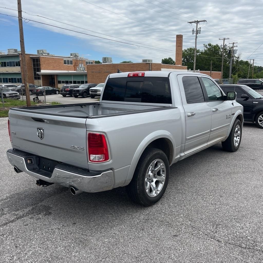 RAM 1500 Laramie 2016