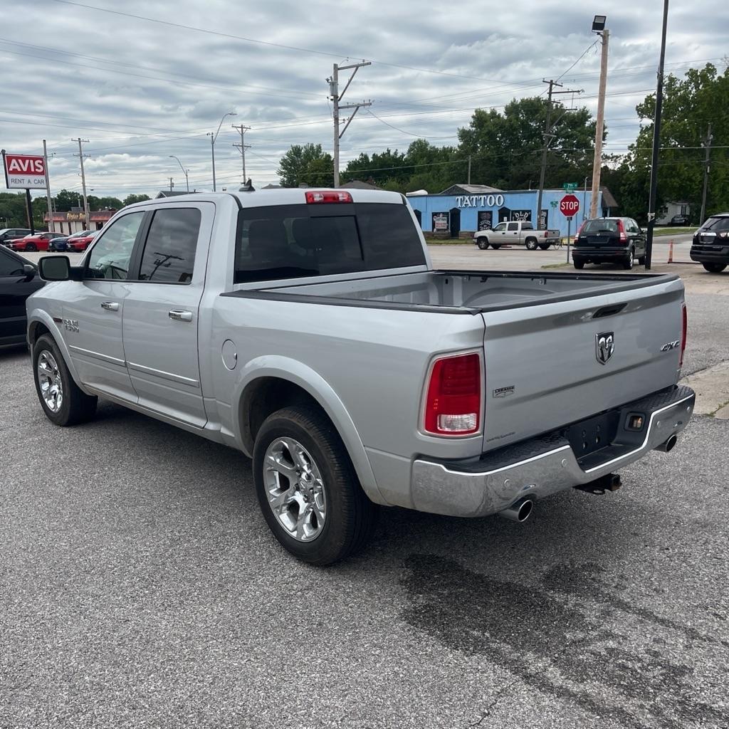 RAM 1500 Laramie 2016