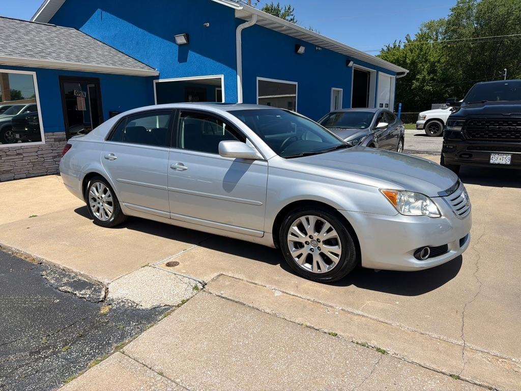 Toyota Avalon  2008