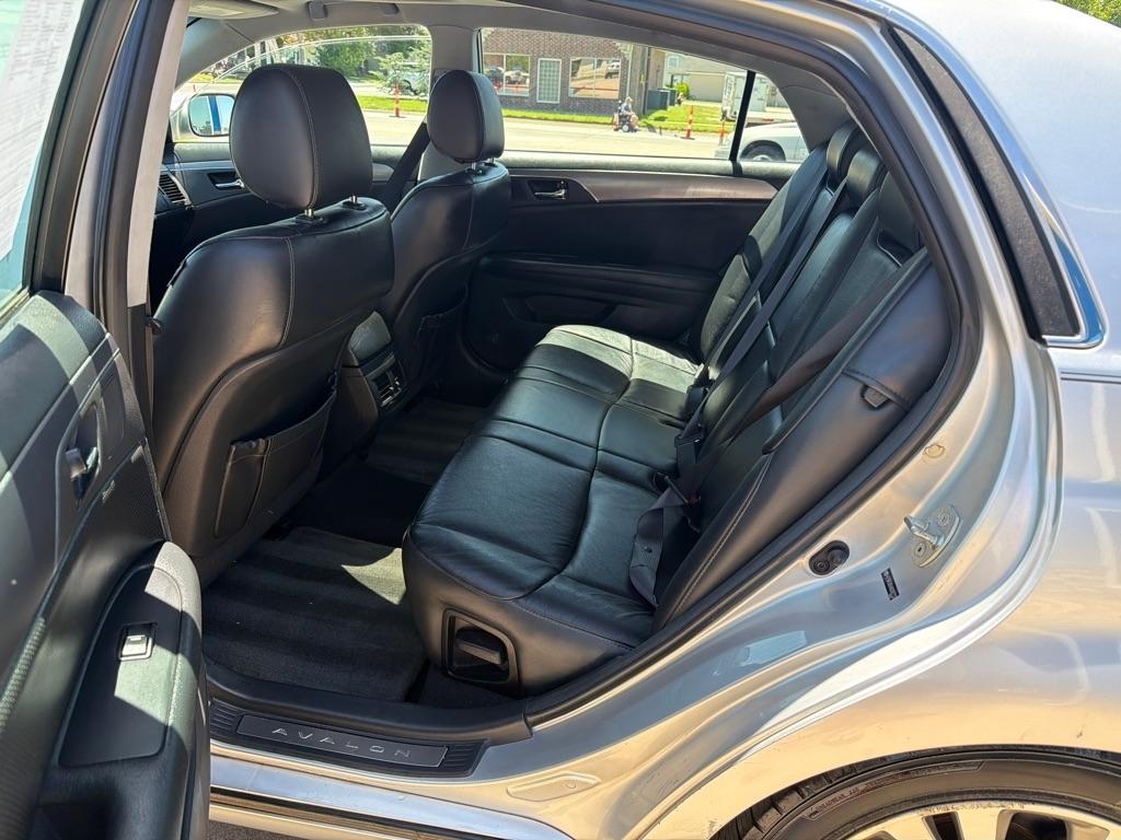 Toyota Avalon  2008