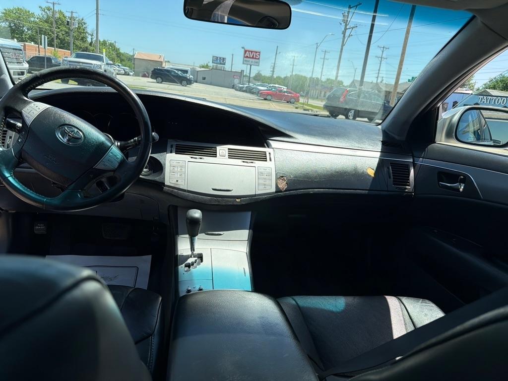 Toyota Avalon  2008